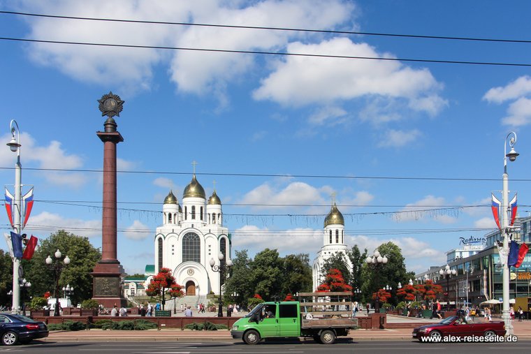 Siegesplatz - Ploschad Pobedy mit Christ-Erlöserkathedrale Kaliningrad